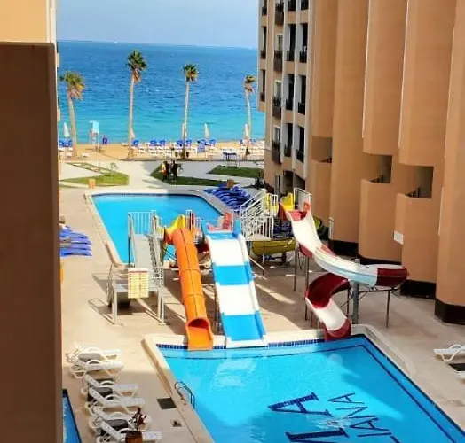 Seaview 2 Bedroom Private Deluxe At Juliana B2-09 الغردقة